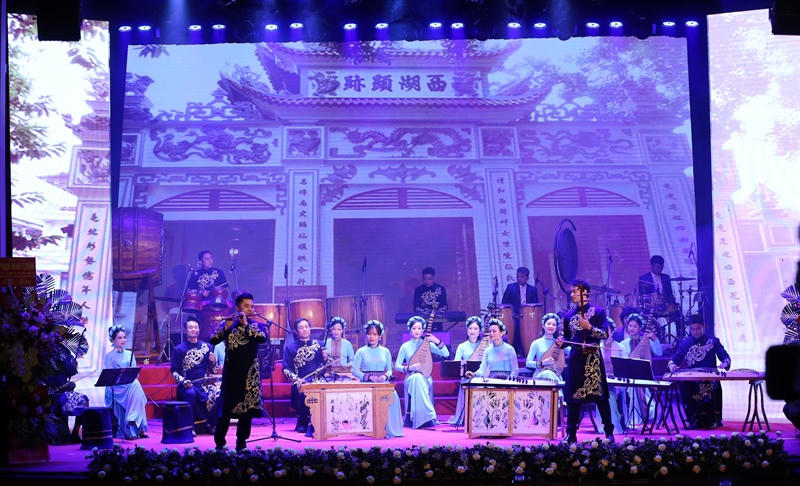 Phát động sáng tác các tác phẩm văn học nghệ thuật “Sống mãi với thời gian”