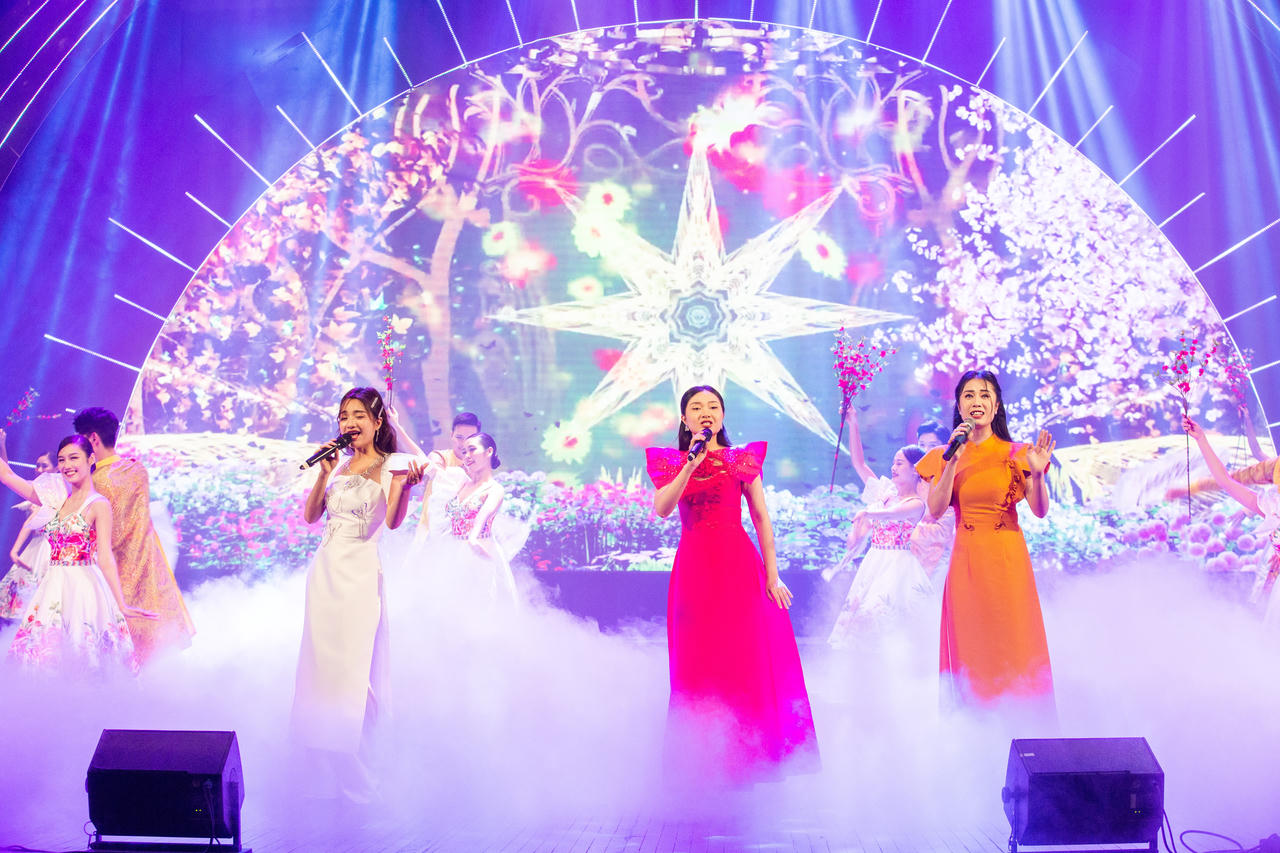 “Ngọn Chung Linh” với khát vọng dân tộc tươi đẹp