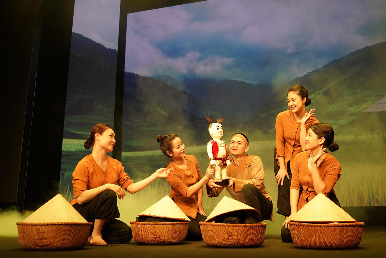 Đạo diễn Lê Quý Dương dựng “Mơ Rồng” tham dự Đại hội Sân khấu Thế giới