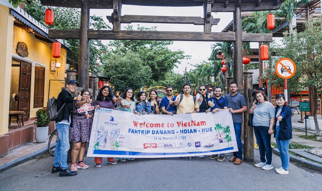 Du khách Ấn Độ khám phá du lịch Huế, Đà Nẵng, Hội An