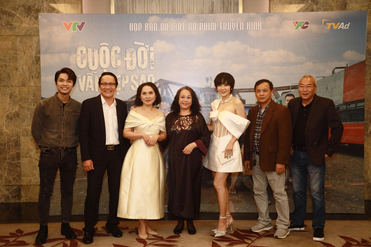 NSƯT Thanh Quý vào vai người mẹ chồng khắc khổ trong xóm trọ tồi tàn