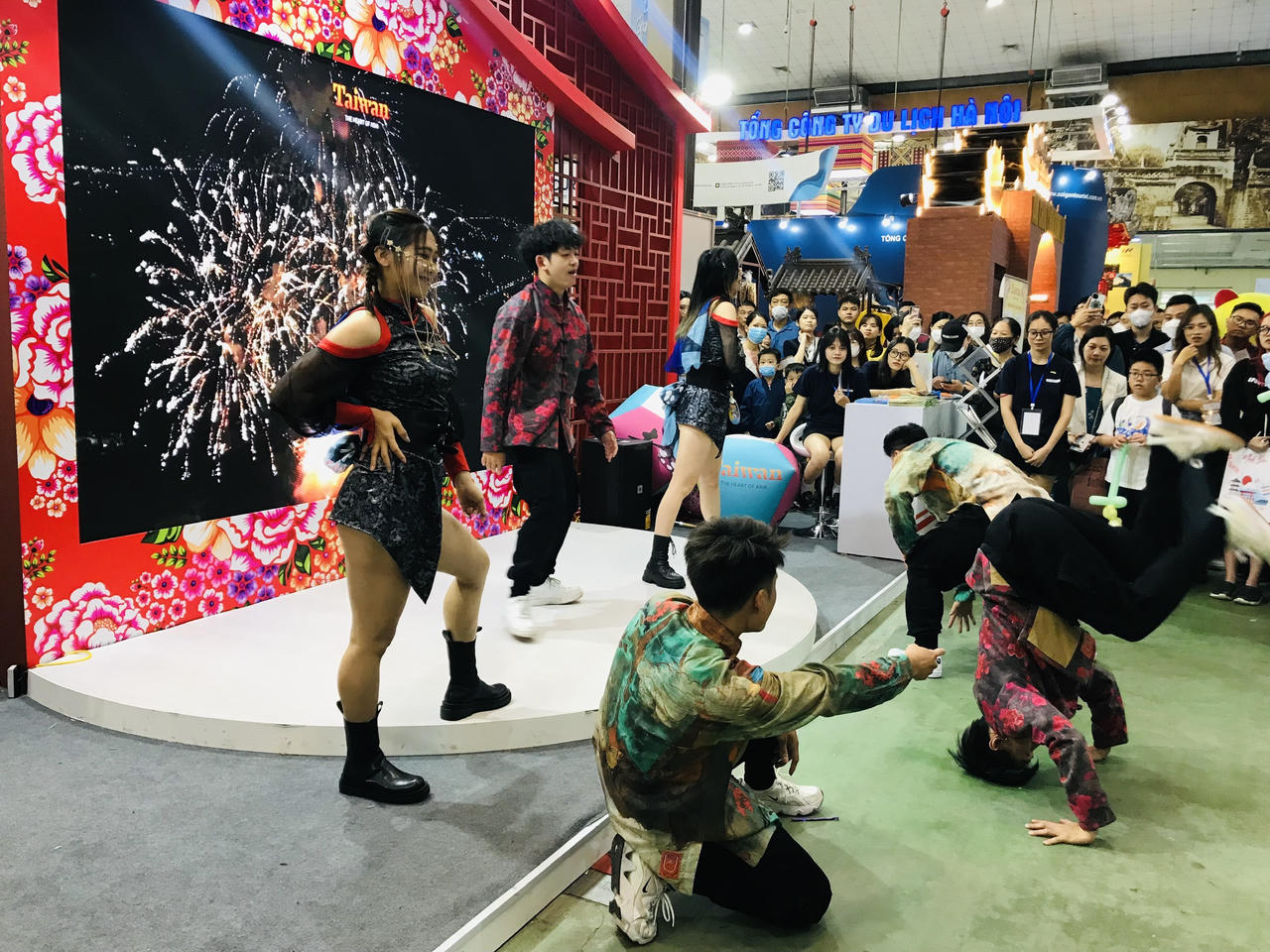 Hơn 60 nghìn khách tới Hội chợ Du lịch Quốc tế Việt Nam - VITM 2023