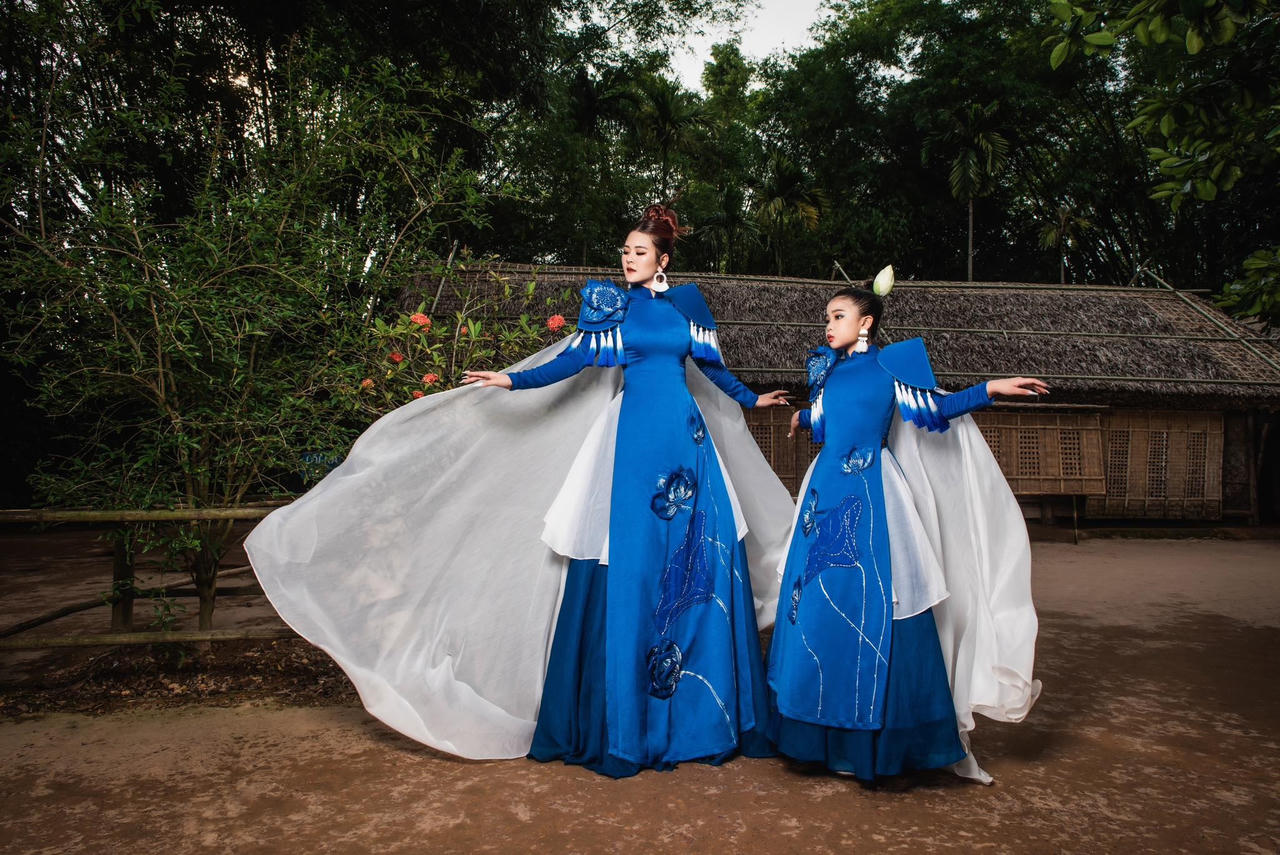 “Sen - Kính dâng Người” - bộ sưu tập áo dài nhân kỷ niệm 133 ngày sinh nhật Bác