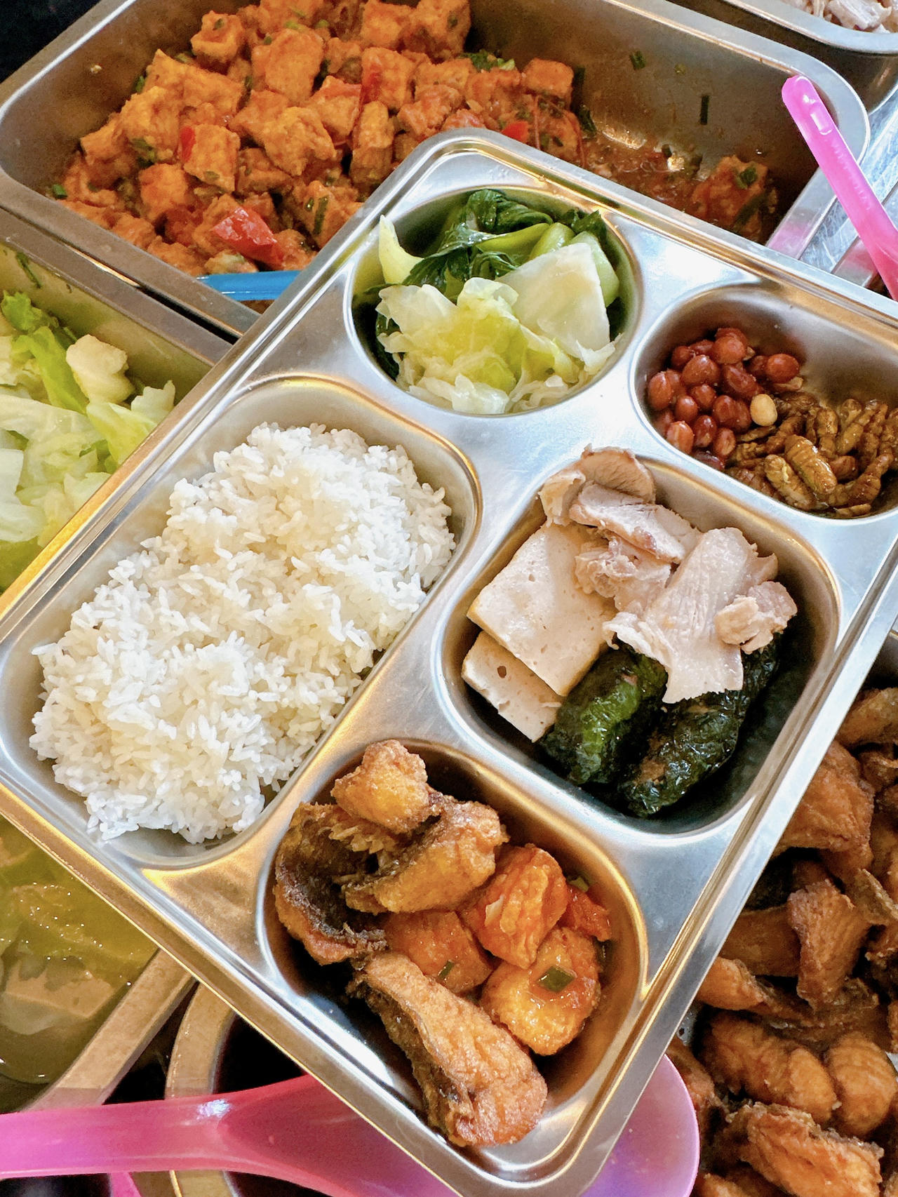 'Mát lòng' suất cơm 1.000 đồng ở Hà Nội