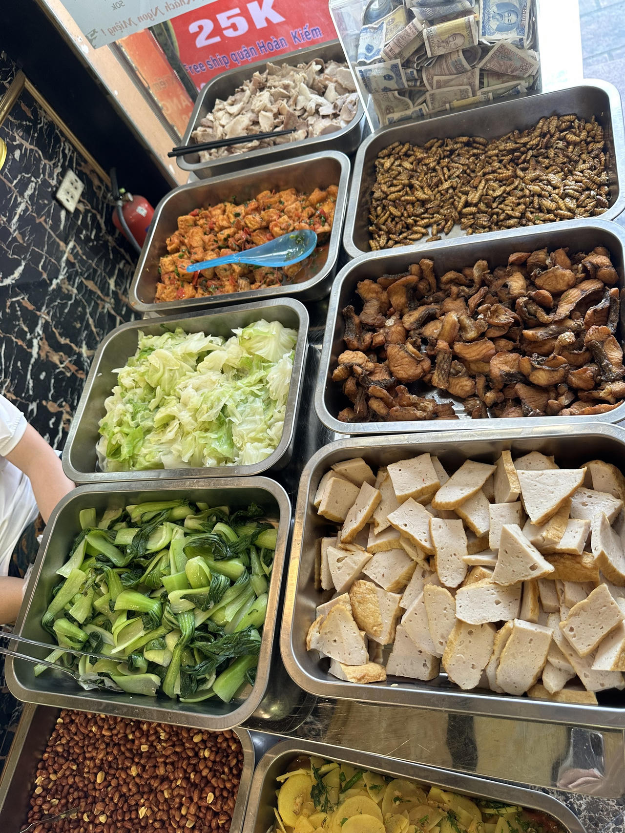 'Mát lòng' suất cơm 1.000 đồng ở Hà Nội