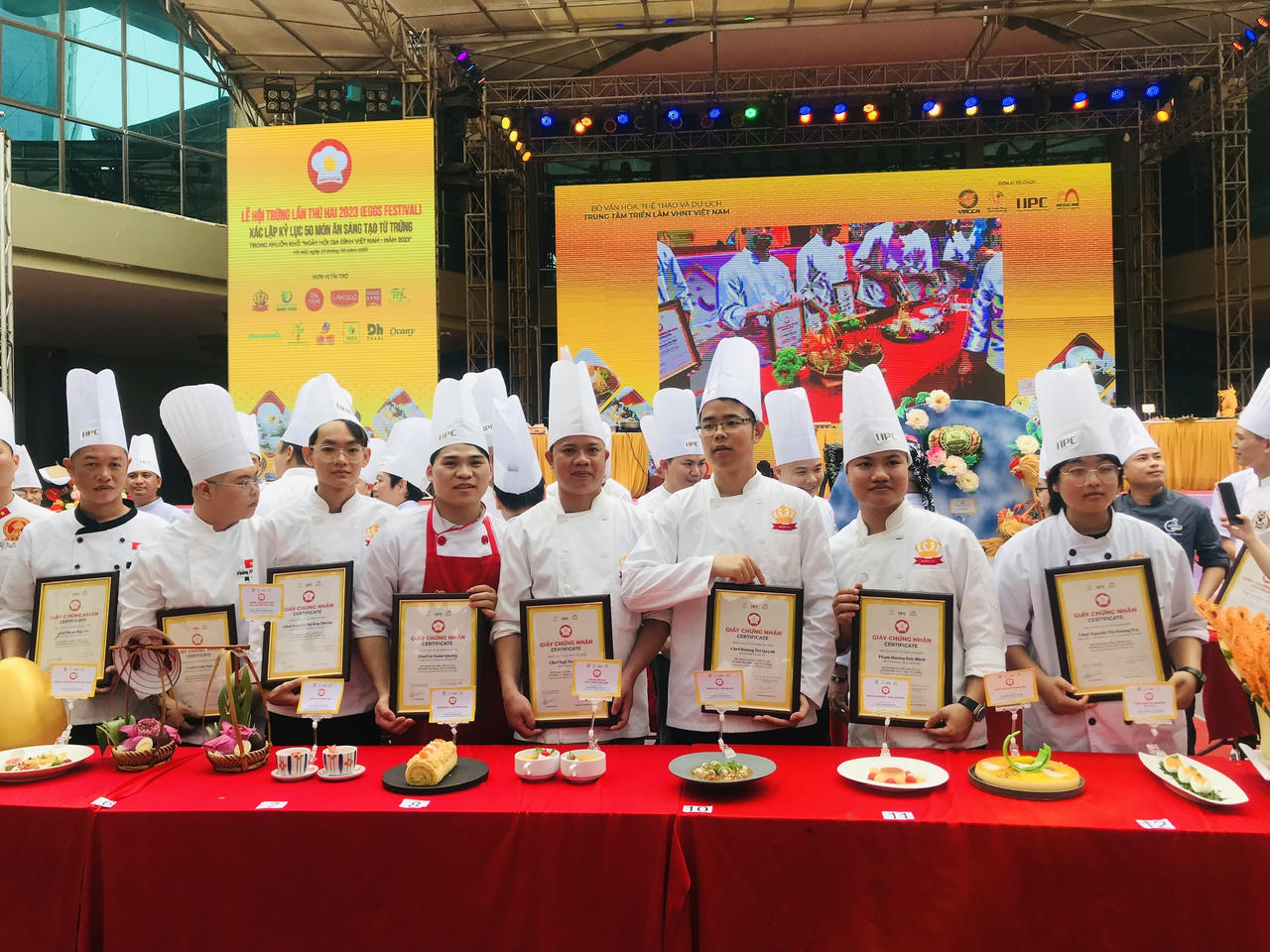 Xác lập kỷ lục 50 món ăn sáng tạo từ trứng tại Lễ hội trứng