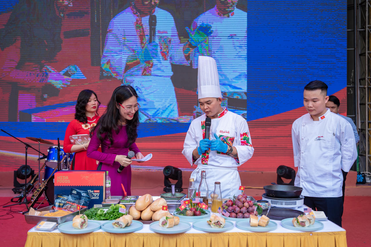 Ngày hội Giao lưu Văn hóa Việt – Mỹ