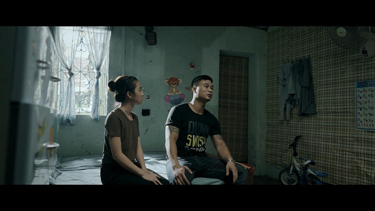 “Làng trong phố”- câu chuyện người lao động nghèo đối mặt với những cạm bẫy