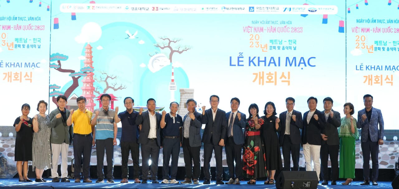 Sôi nổi “Ngày hội ẩm thực, văn hóa Việt Nam - Hàn Quốc”