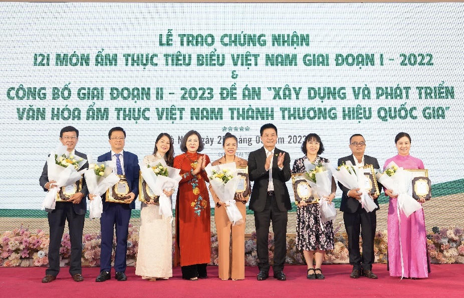Xây dựng và phát triển Văn hóa ẩm thực Việt Nam thành thương hiệu quốc gia