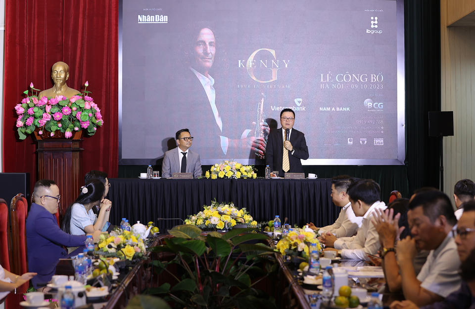 “Kenny G Live in Vietnam” mở màn cho dự án âm nhạc quốc tế hoạt động vì cộng đồng