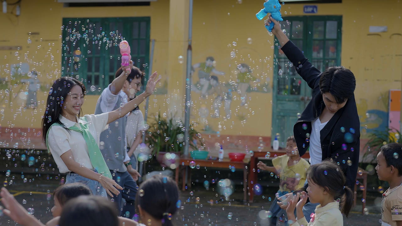 Phim “Chúng ta của 8 năm sau” với tính cách nhân vật đảo chiều