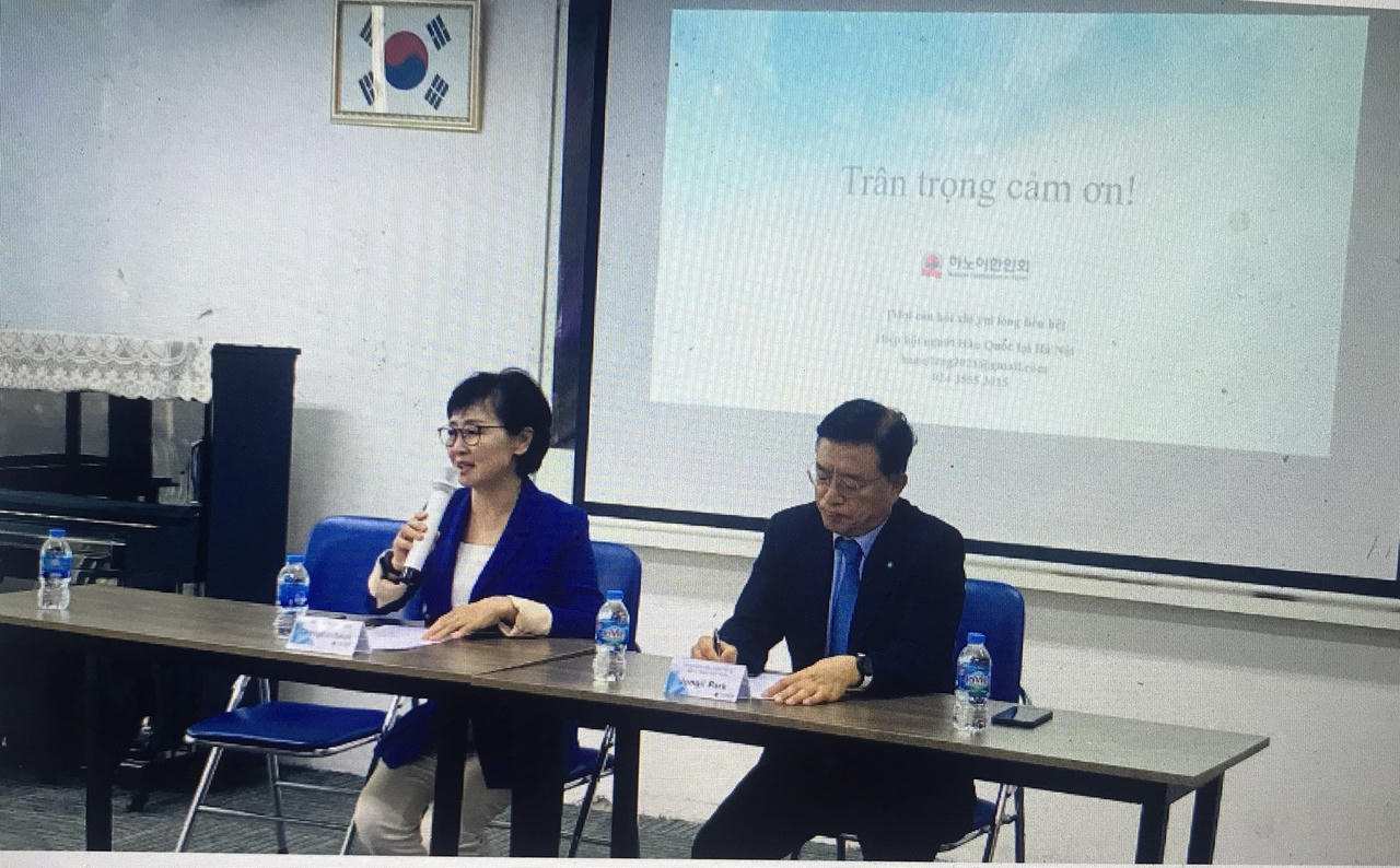 Thưởng thức điệu múa Nongak tại “Con đường văn hoá hữu nghị Việt-Hàn”