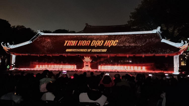 Kể chuyện 'Tinh hoa đạo học' bằng nhạc cụ dân tộc