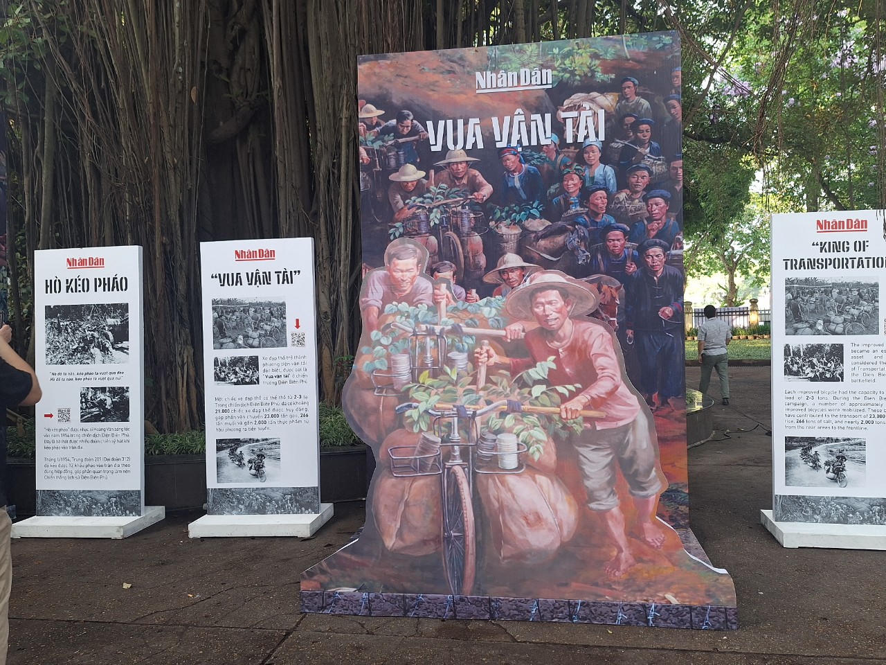 Thưởng lãm tranh panorama 360 độ kỷ niệm 70 năm Chiến thắng Điện Biên Phủ