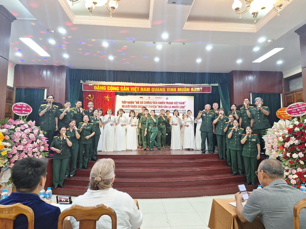 Lễ tiếp nhận 'Hồ sơ Chứng tích Chiến tranh Việt Nam'