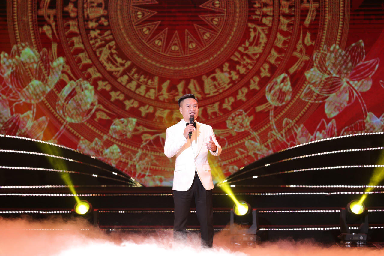 “Cha để lại cho con” tôn vinh tình phụ tử