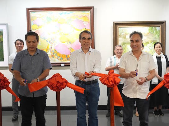 Triển lãm “Cuộc sống quanh ta 2024” tôn vinh nét đẹp bình dị