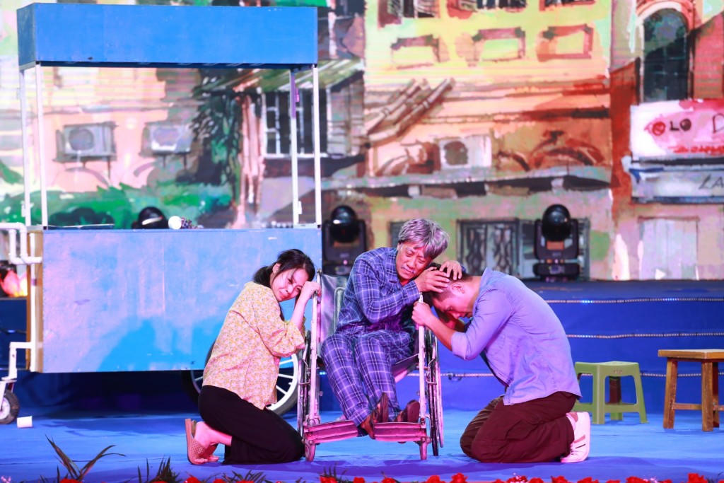 Rưng rưng khi “Trở về bên mẹ”