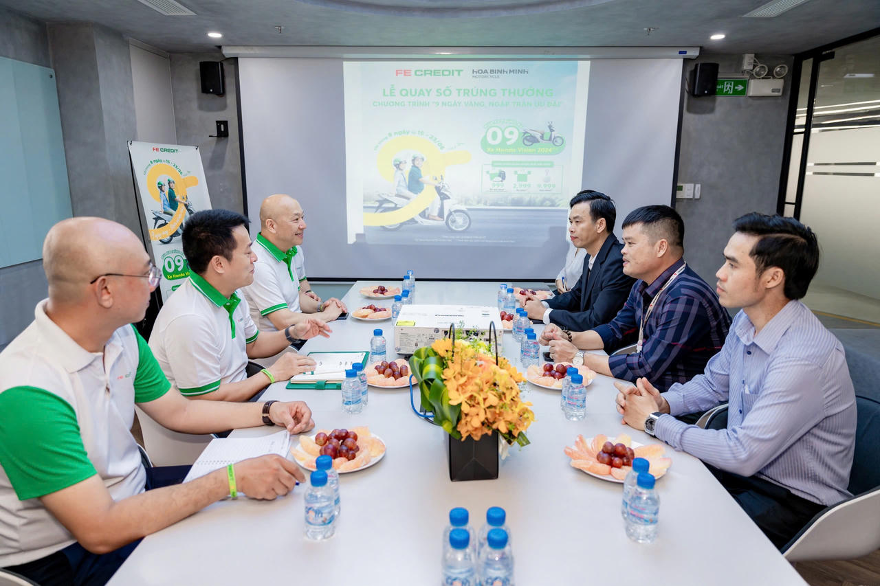 FE CREDIT và nỗ lực bứt tốc trên đường đua vay mua xe máy