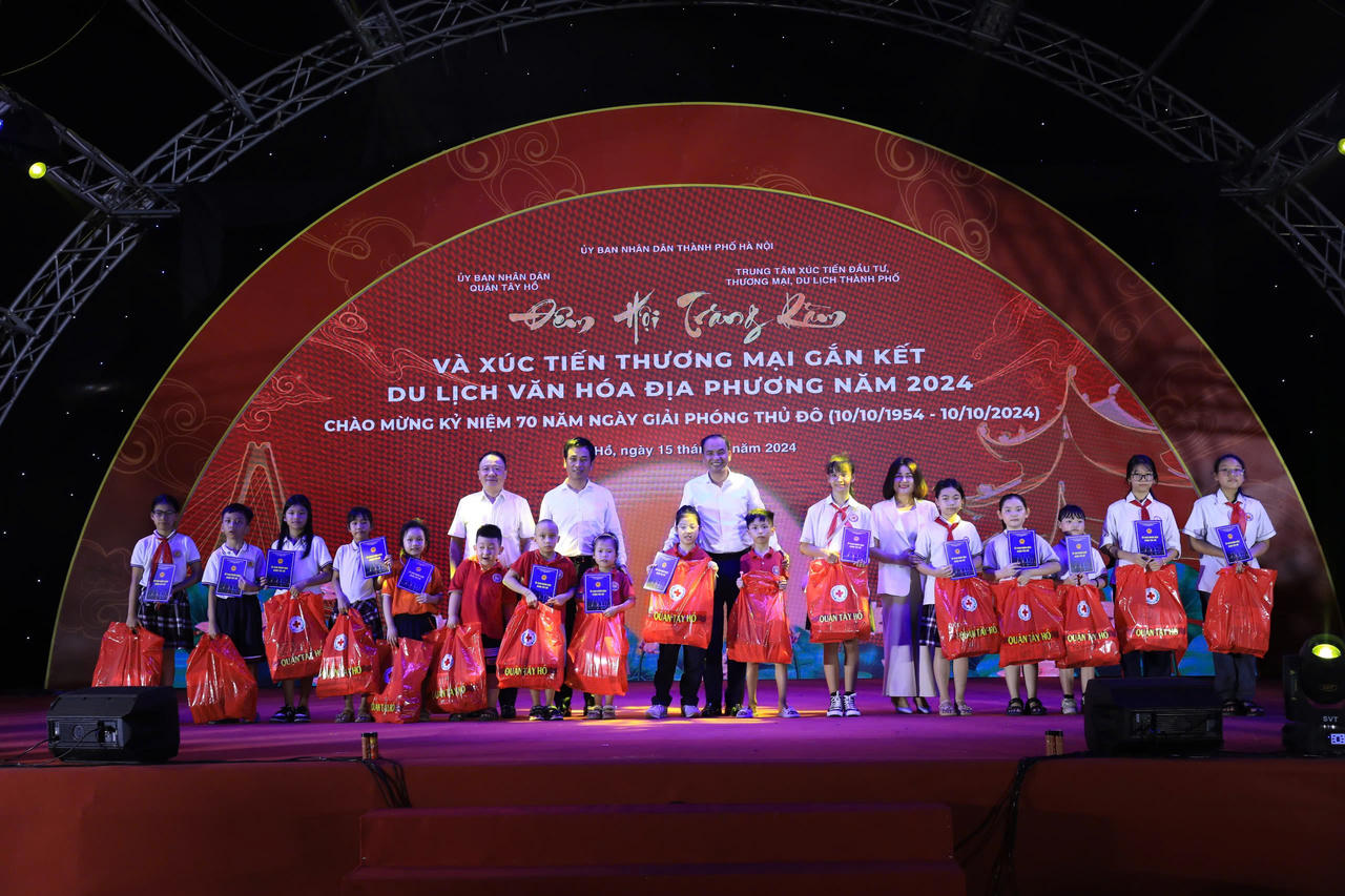 Thưởng lãm không gian Tết Trung thu xưa tại 'Đêm hội Trăng rằm'