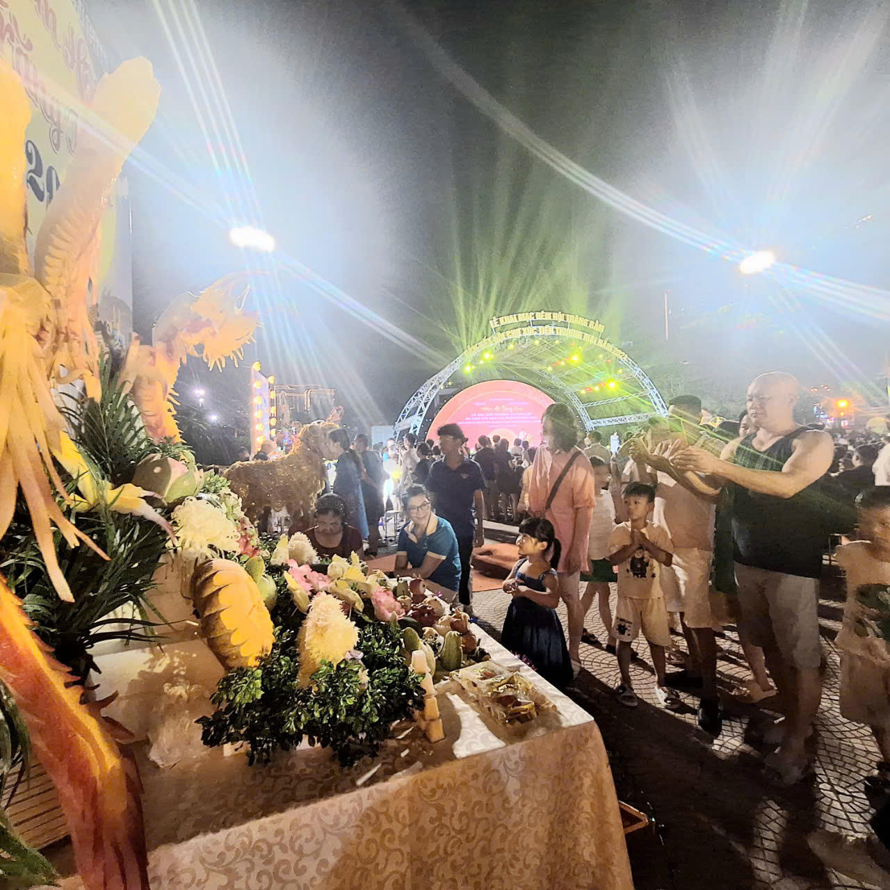 Thưởng lãm không gian Tết Trung thu xưa tại 'Đêm hội Trăng rằm'