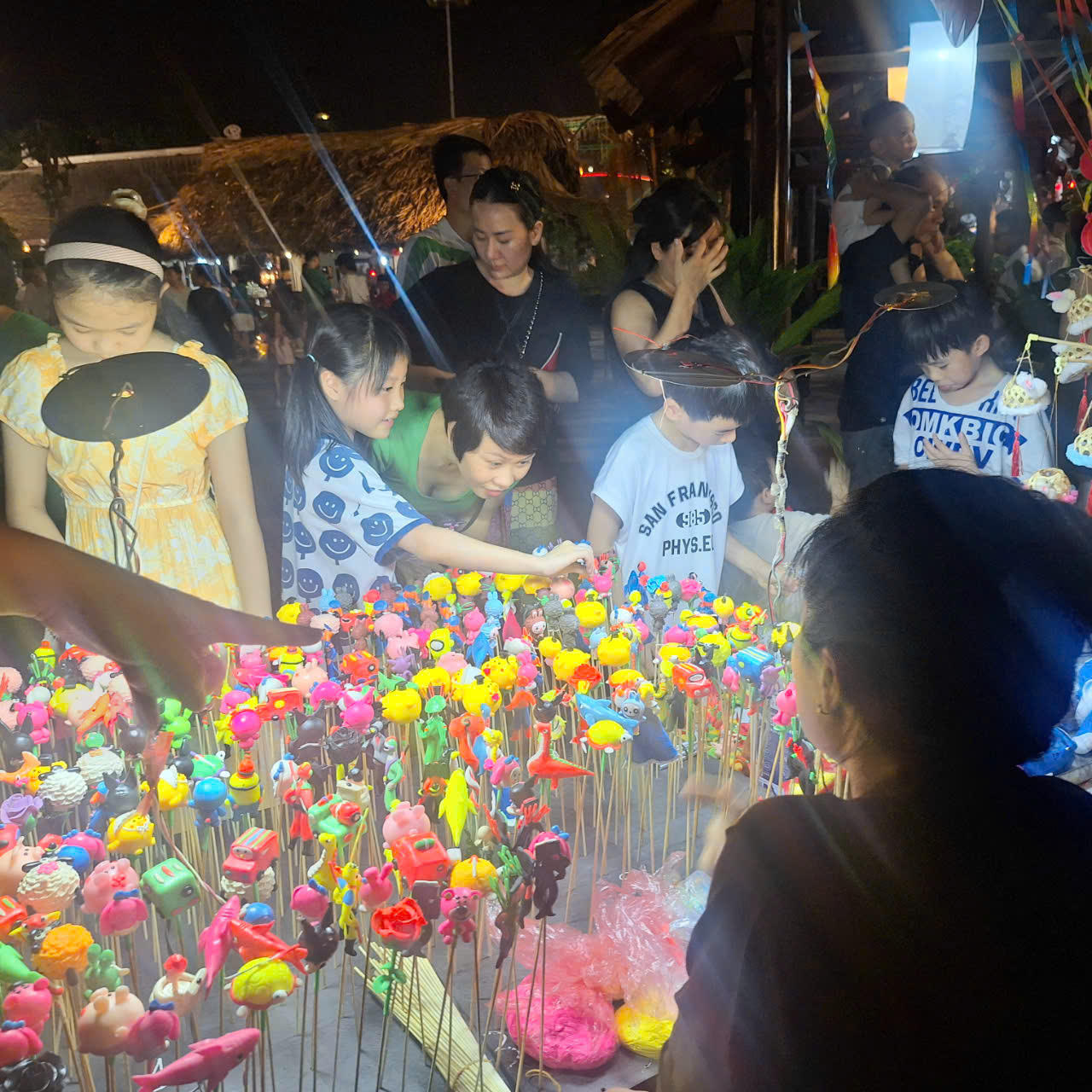 Thưởng lãm không gian Tết Trung thu xưa tại 'Đêm hội Trăng rằm'