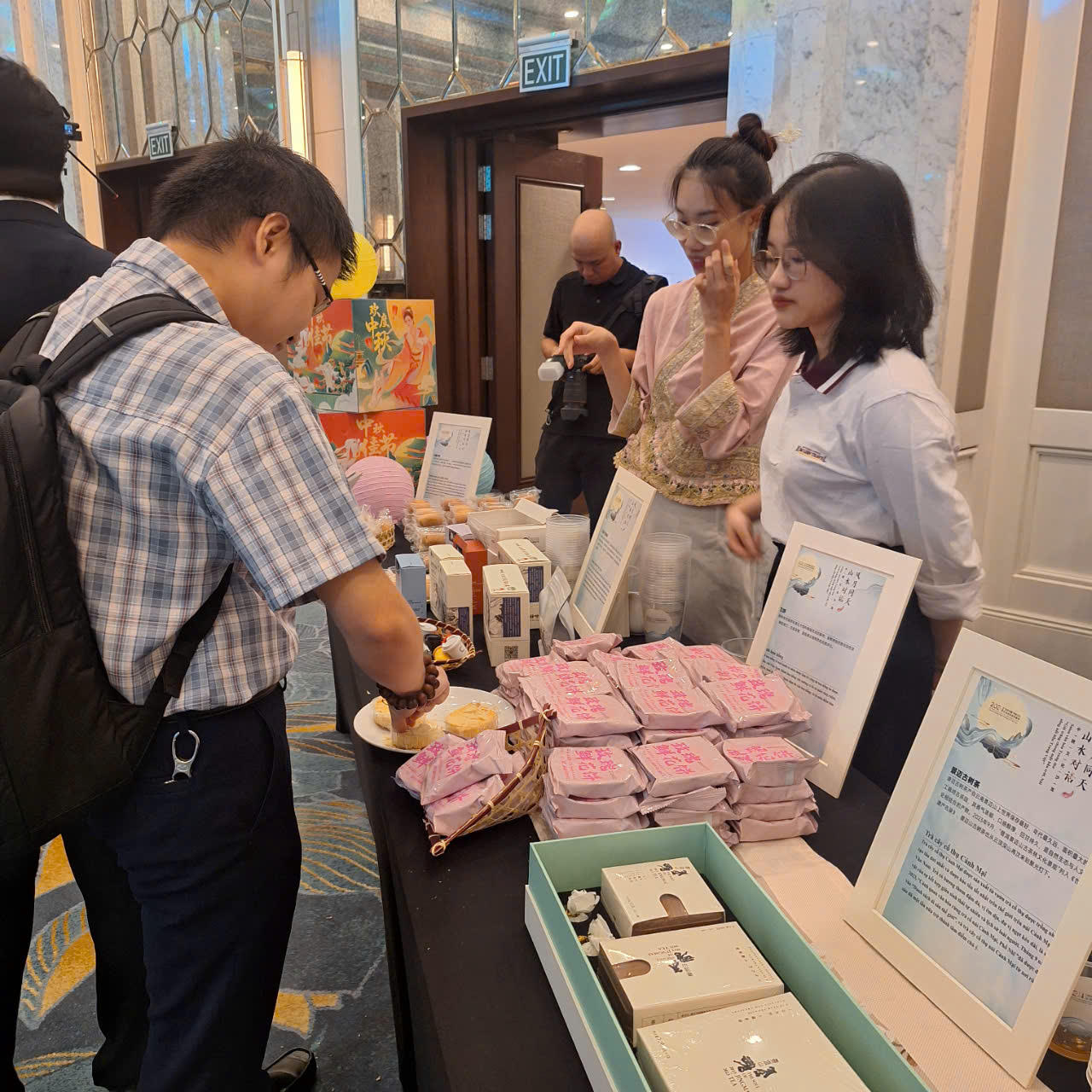 Sự kiện Văn hóa Trung thu “Gió trăng chung một bầu trời, Núi sông nối liền Trung-Việt”