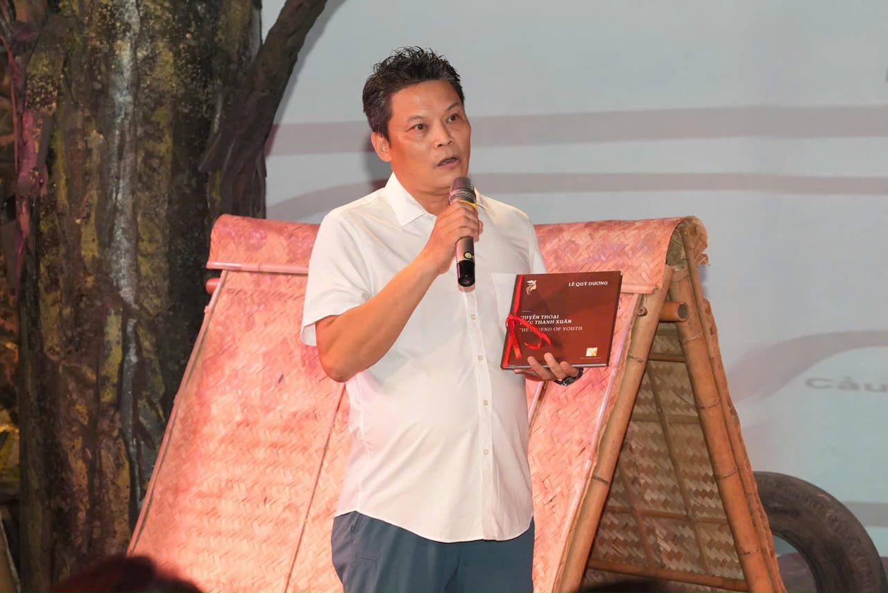 Câu chuyện xúc động của 10 cô gái Đồng Lộc được khắc họa qua cuốn sách song ngữ