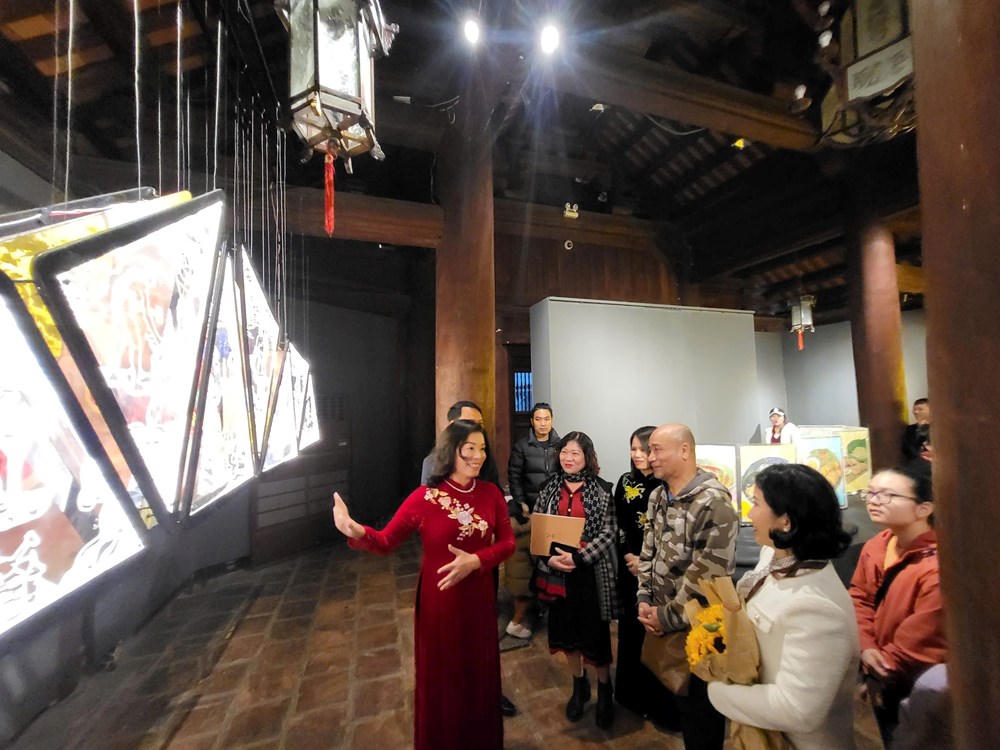 Triển lãm “Thiên Quang” - câu chuyện ánh sáng đất trời Thăng Long