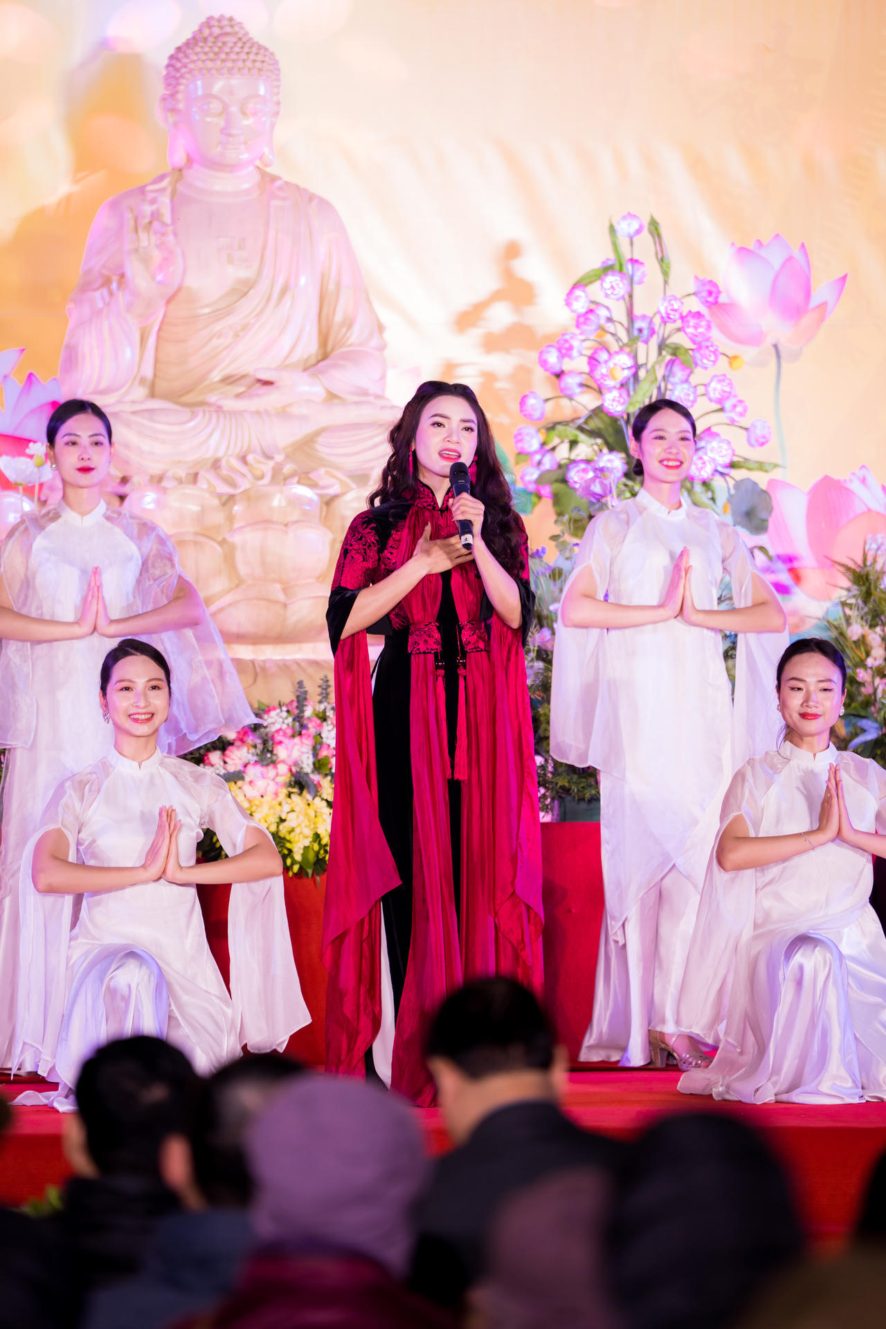 Gần 200 tác phẩm tham gia sáng tác âm nhạc “Sáng đạo trong đời”