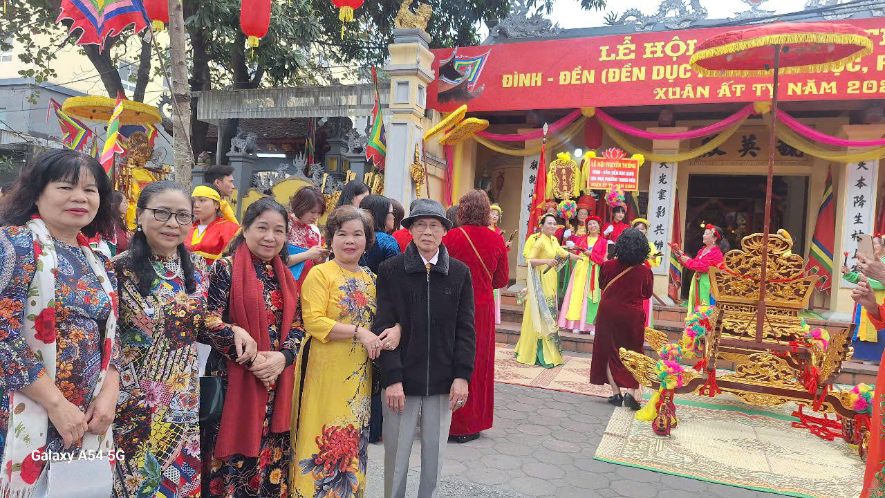 Lễ rước kiệu Thánh tại ngôi làng niên đại hơn nghìn năm tuổi đất Kinh kỳ