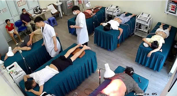 Phòng khám YHCT Việt Đức Hà Nội: Địa chỉ hỗ trợ điều trị bệnh xương khớp uy tín