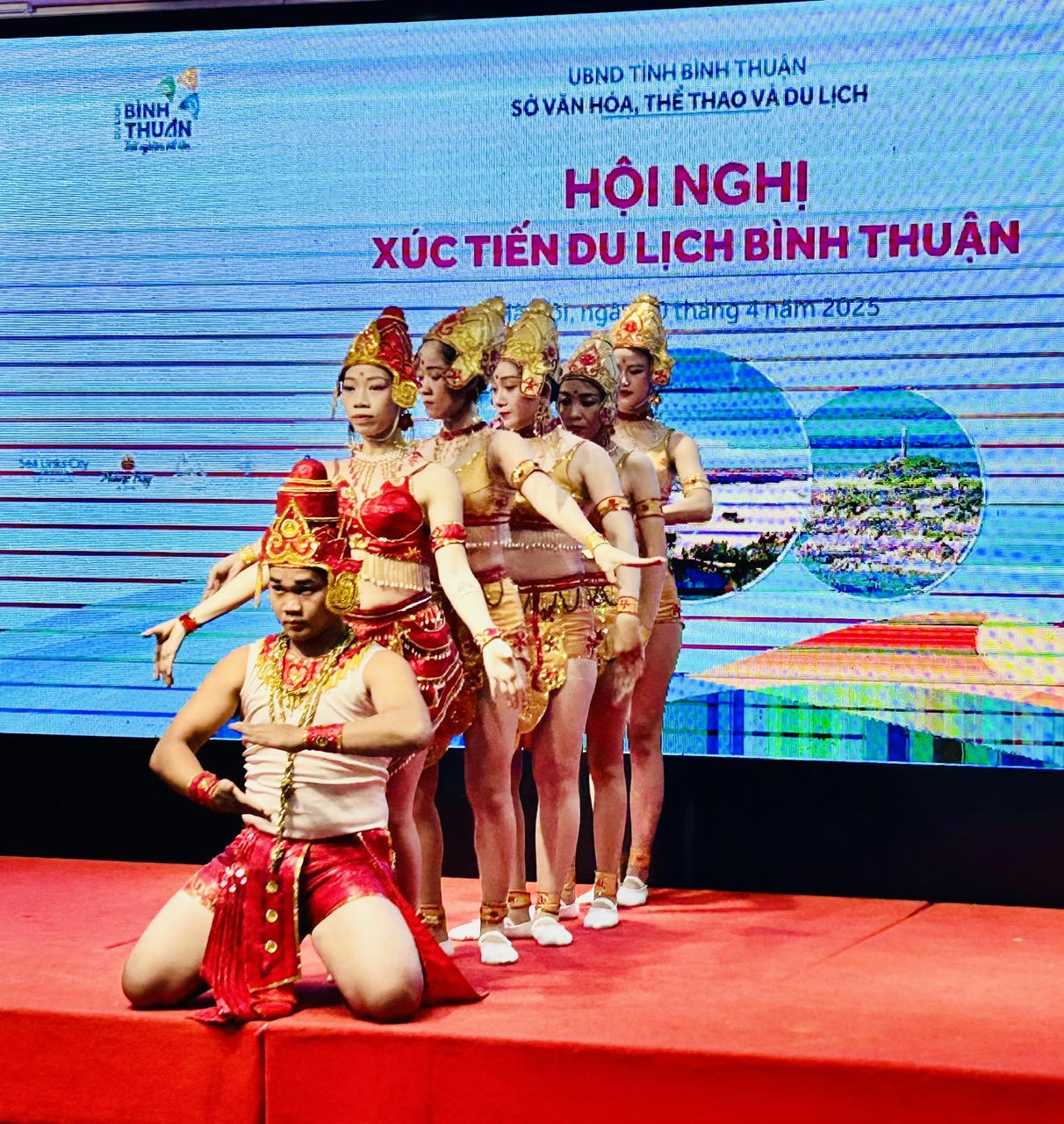 Nhiều hoạt động xúc tiến du lịch của các địa phương tại Hà Nội