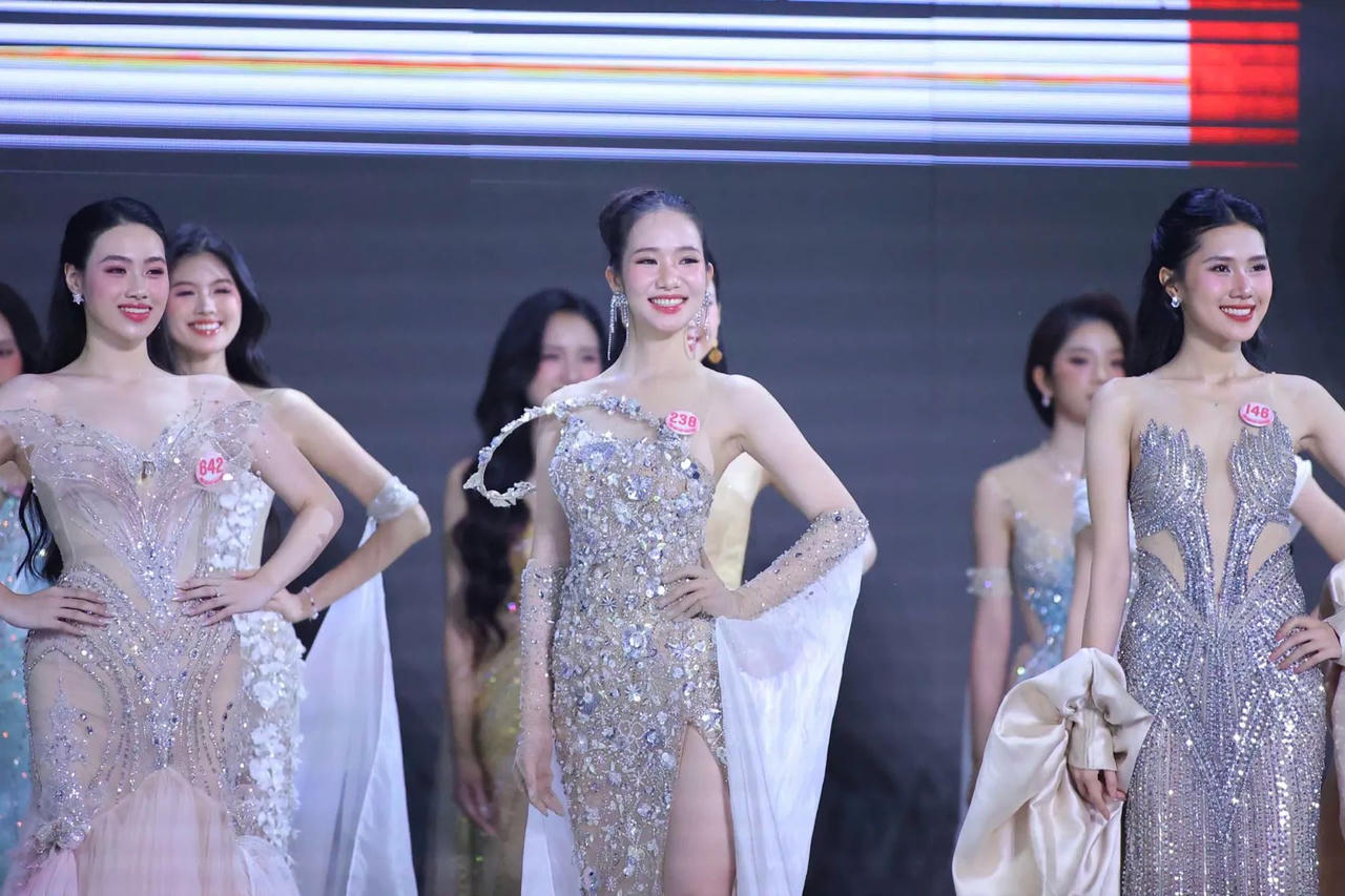 41 thí sinh rạng rỡ tại đêm chung khảo 'Hoa hậu Việt Nam 2024'