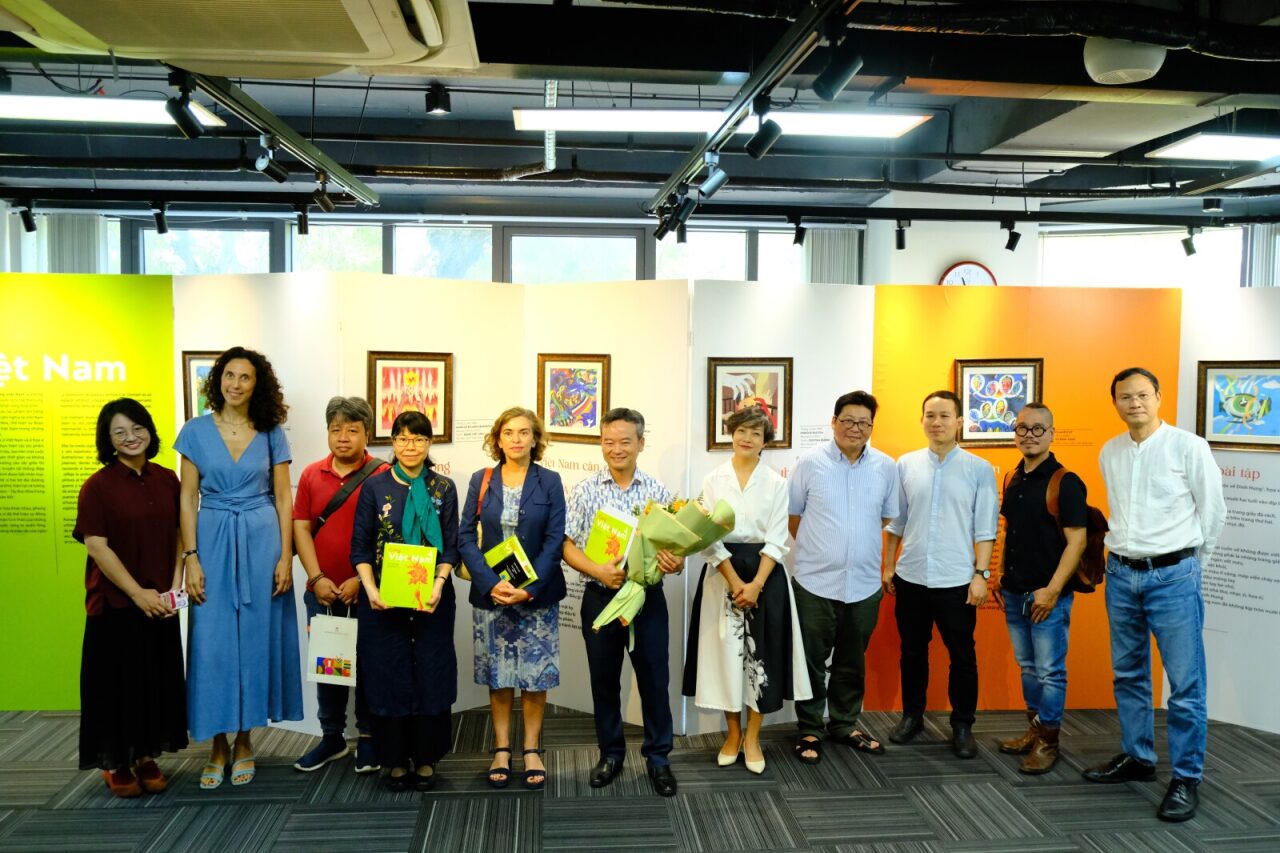 Ra mắt 'Cùng Việt Nam' - tuyển tập thơ của các nhà thơ Tây Ban Nha