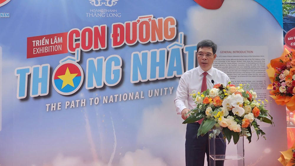 Trưng bày hơn 200 tài liệu, hình ảnh quý tại 'Con đường thống nhất'