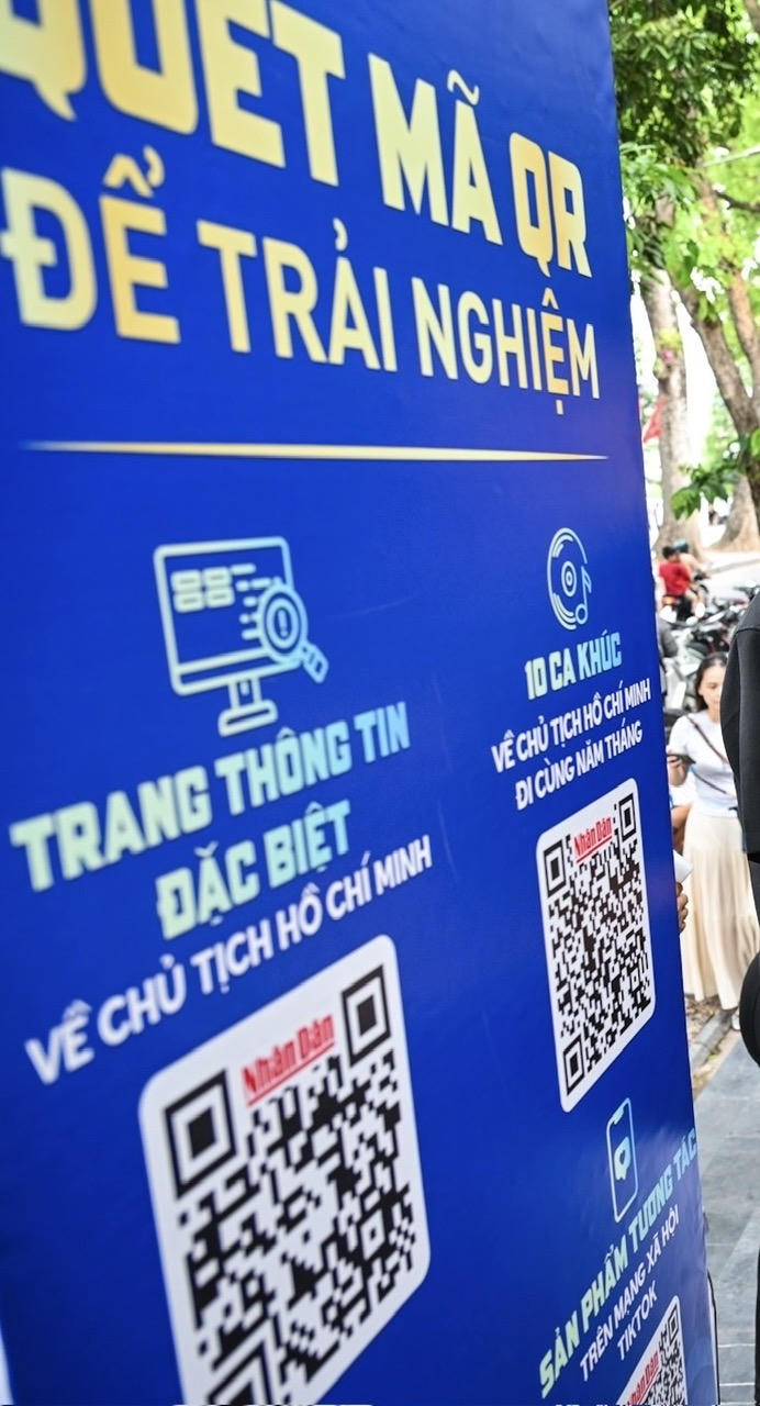 Khám phá Bảo tàng ảo Chủ tịch Hồ Chí Minh tại triển lãm ảnh “Rạng rỡ tên Người”