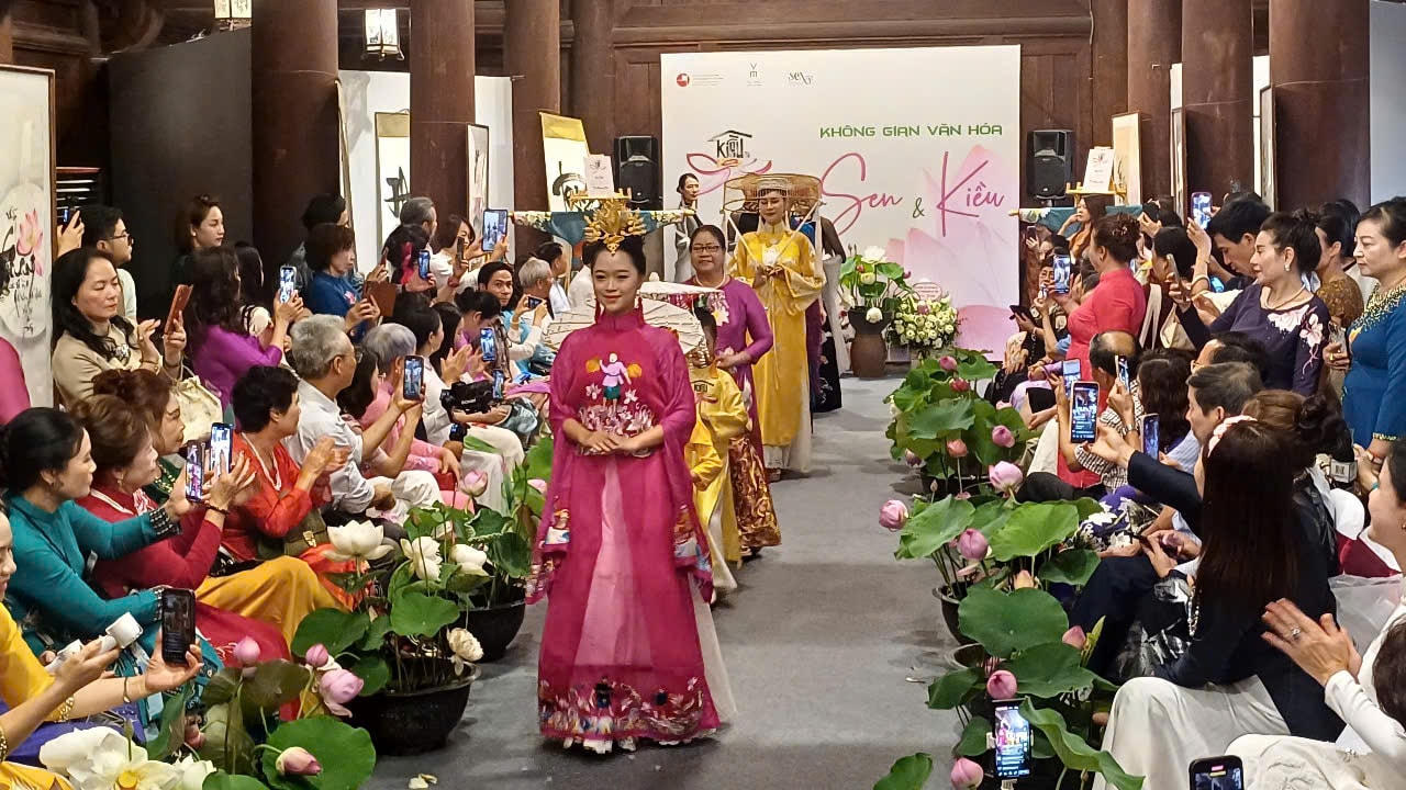 32 tác phẩm thư pháp tại “Không gian văn hóa sen và Kiều”