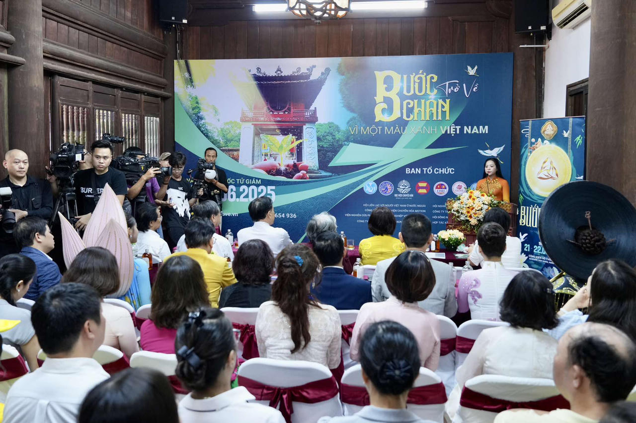 Chuỗi hoạt động "Bước chân trở về - Vì một màu xanh Việt Nam" bảo vệ thiên nhiên