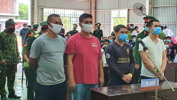 7 năm tù cho 4 đối tượng chống người thi hành công vụ