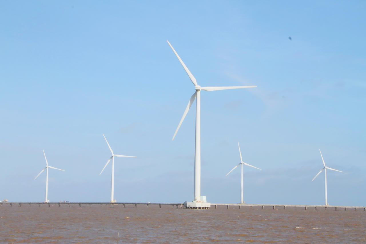 Tập trung gỡ khó cho các dự án điện gió