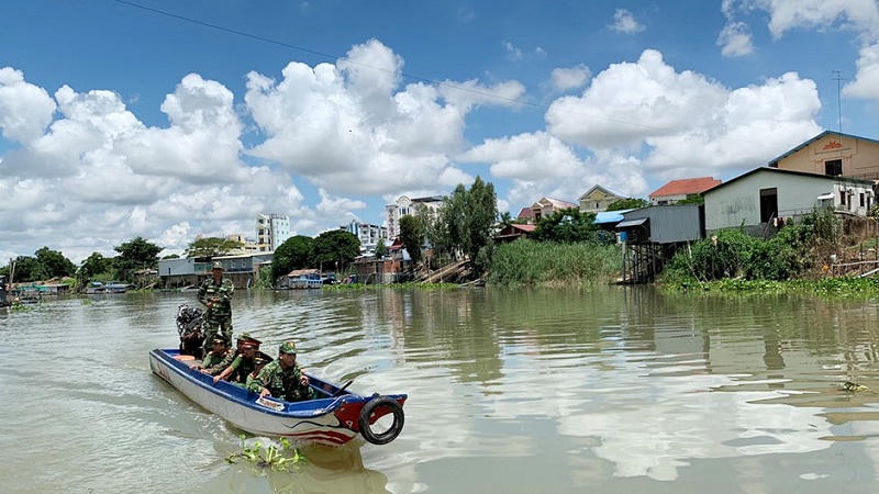 Kiên quyết ngăn chặn xuất, nhập cảnh trái phép qua biên giới mùa Covid-19