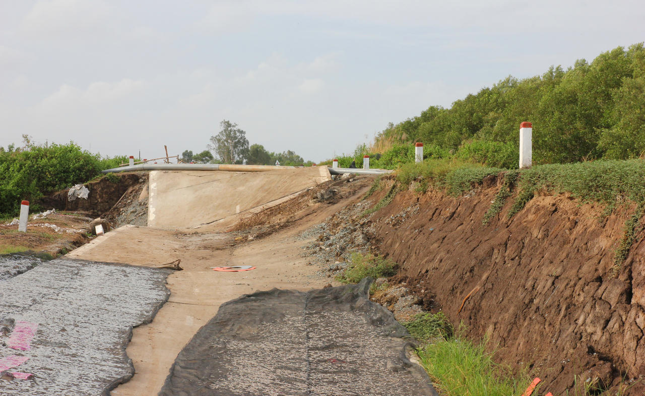   Kiến nghị Chính phủ bổ sung thêm trên 1.800 tỷ đồng để xử lý sạt lở