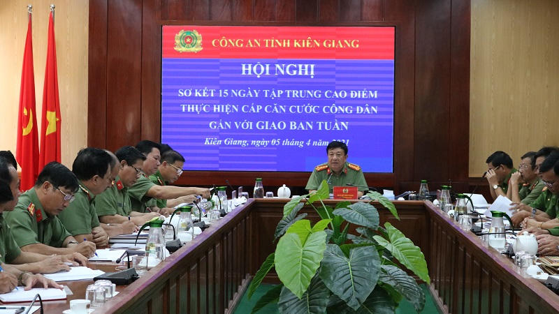 Thu nhận hơn 160.000 hồ sơ làm căn cước công dân trong 15 ngày