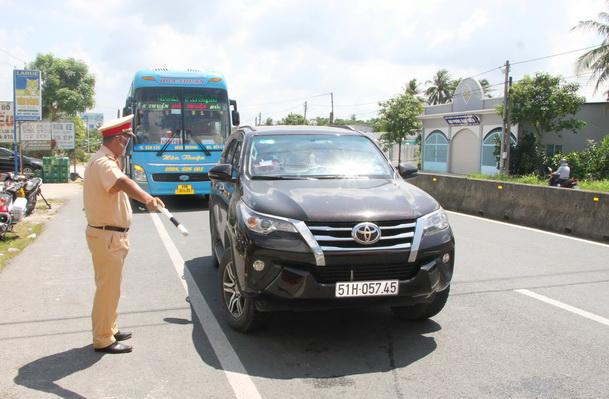 'Siết' quản lý các phương tiện lưu thông qua địa bàn tỉnh Bạc Liêu 