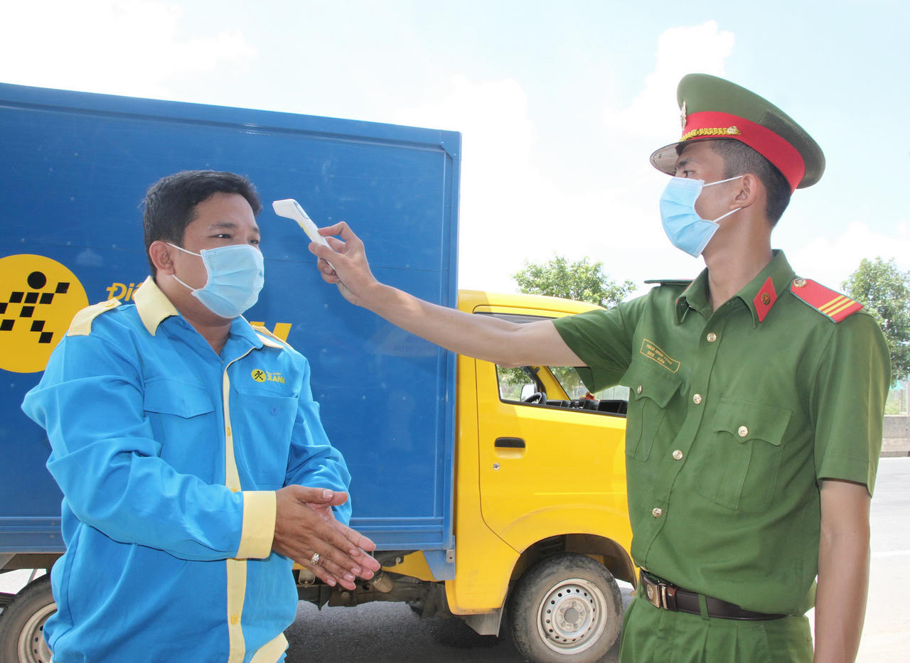 'Siết' quản lý các phương tiện lưu thông qua địa bàn tỉnh Bạc Liêu 
