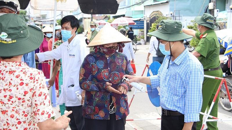 Hạt gạo nghĩa tình mùa dịch COVID-19