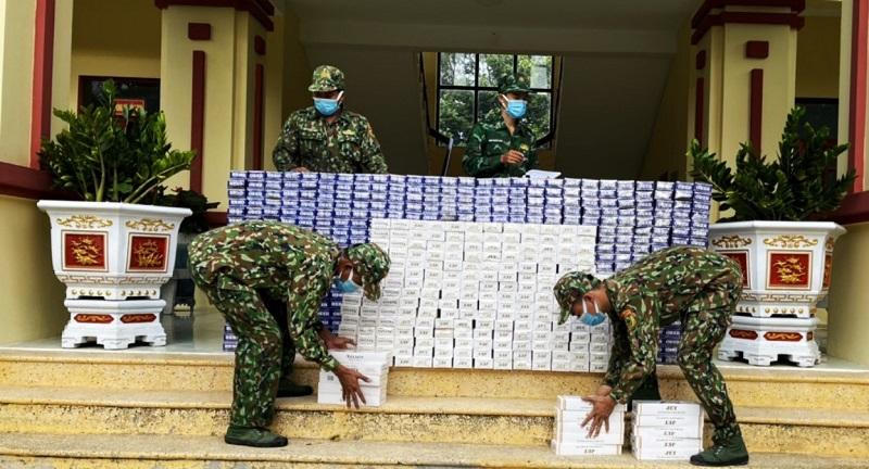 Mật phục thu giữ 6.500 gói thuốc lá nhập lậu