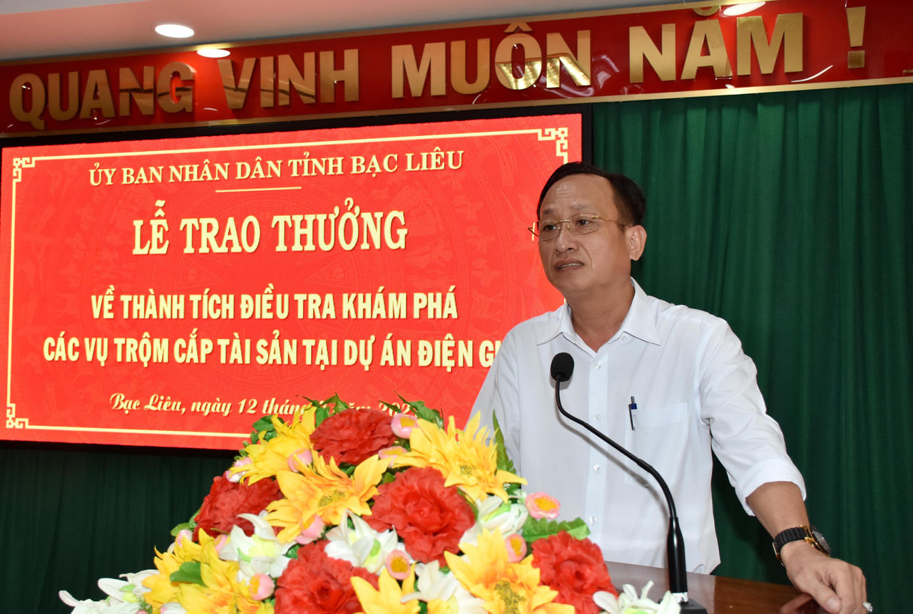 Khen thưởng Ban Chuyên án điều tra, khám phá các vụ trộm cắp tài sản tại các dự án Điện gió